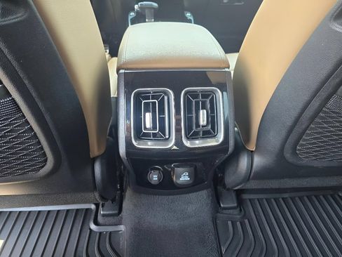 Used 2024 Kia Sorento SX Prestige w/ Olive Brown Leather Package AWD/4WD image 28