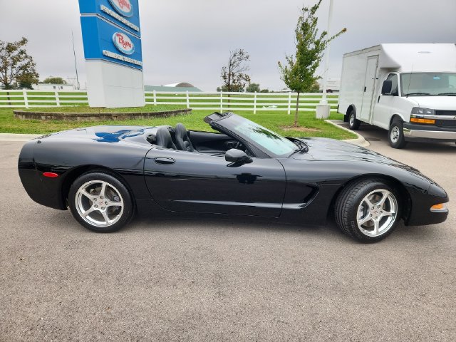 Used 2001 Chevrolet Corvette Convertible w/ Preferred Equipment Group2 RWD image 29