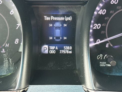 Used 2018 Toyota Avalon Touring image 27