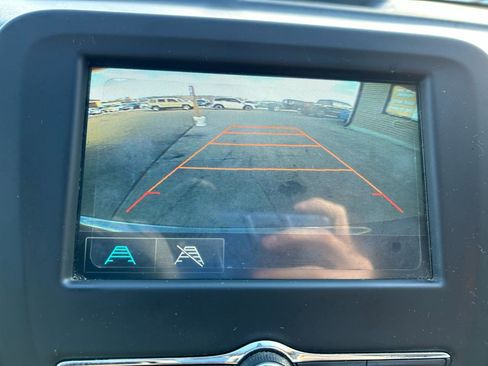 Used 2018 Chevrolet Equinox LS image 23