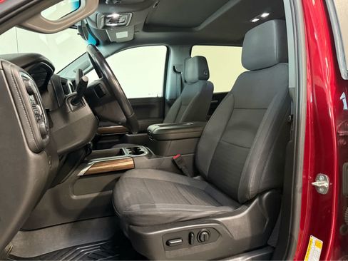 Used 2020 Chevrolet Silverado 1500 RST AWD/4WD image 6
