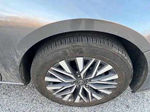 Certified 2025 Nissan Altima 2.5 SV image 9