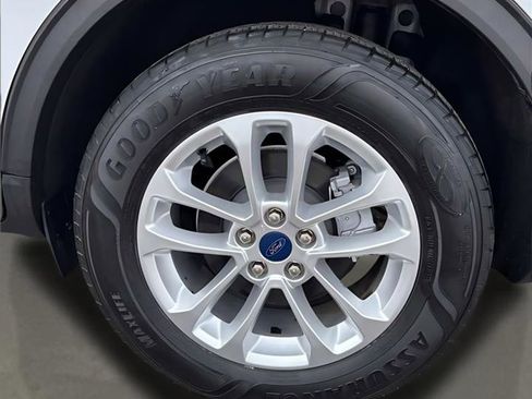 Used 2020 Ford Escape SE image 31