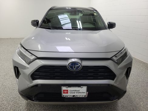 Used 2023 Toyota RAV4 XSE AWD/4WD image 3