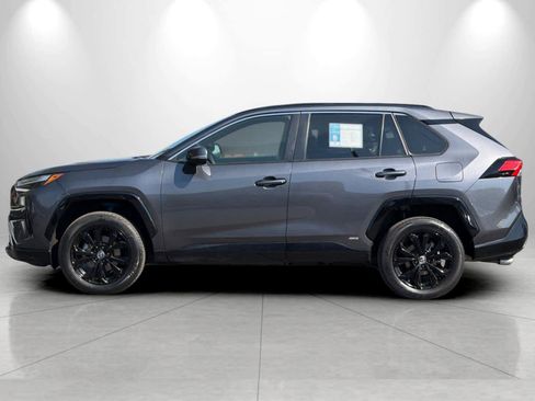 Used 2023 Toyota RAV4 SE w/ SE Grade Weather Package AWD/4WD image 5