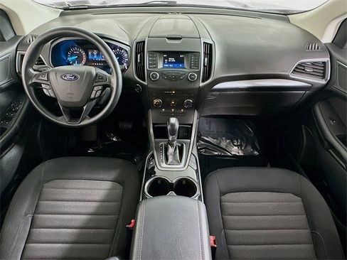 Used 2018 Ford Edge SE image 13