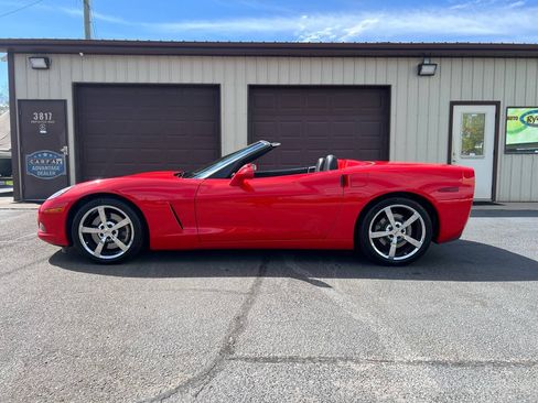 Used 2010 Chevrolet Corvette Convertible w/ Preferred Equipment Group RWD image 2