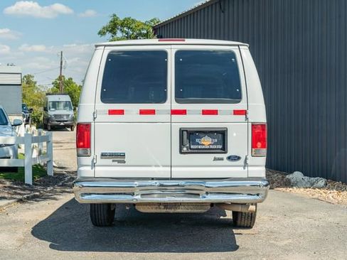 Used 2014 Ford E-350 and Econoline 350 XLT image 5