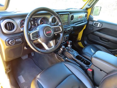 Used 2019 Jeep Wrangler Unlimited Sahara AWD/4WD image 20