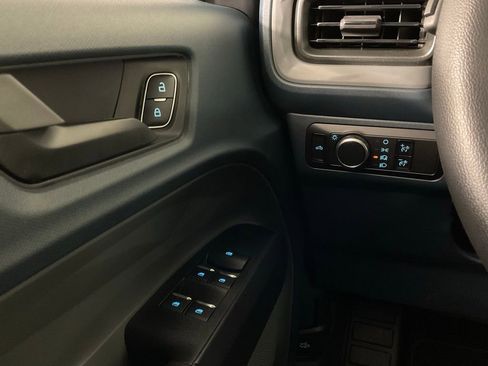 New 2026 Ford Maverick XL image 19