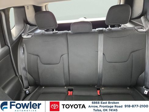 Used 2020 Jeep Renegade Altitude FWD image 25