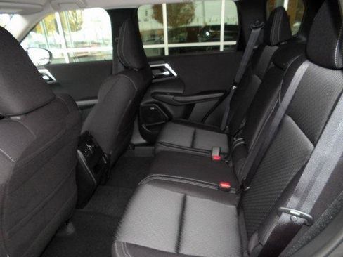 New 2025 Mitsubishi Outlander ES image 14