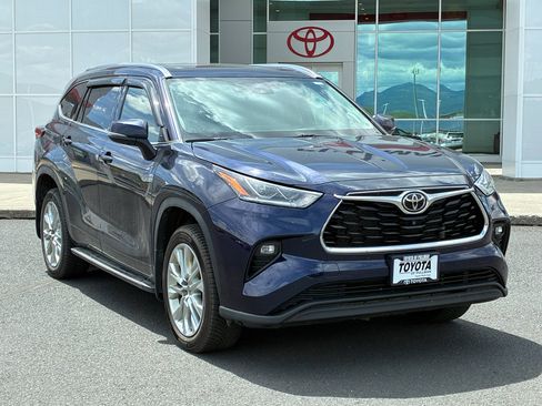 Used 2021 Toyota Highlander Limited AWD/4WD image 1
