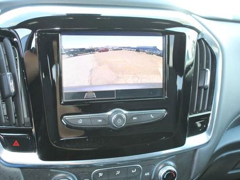 Used 2023 Chevrolet Traverse LT FWD image 27