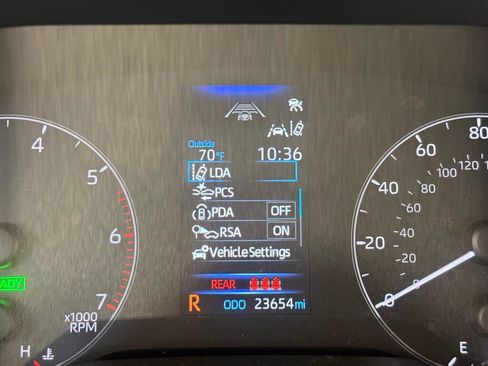 Certified 2024 Toyota Corolla LE AWD/4WD image 29