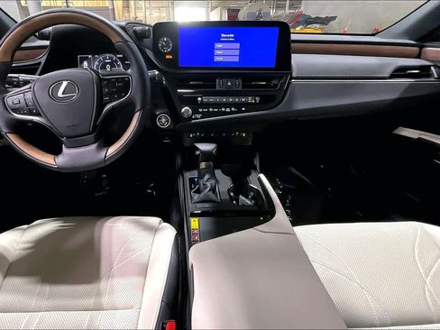 Used 2025 Lexus ES 350 Ultra Luxury image 15