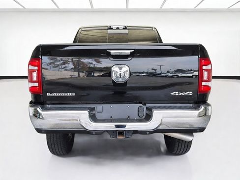 Used 2022 RAM 2500 Laramie AWD/4WD image 5