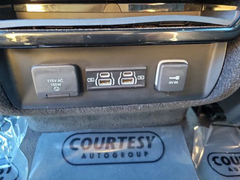 Used 2022 Jeep Wagoneer Series II AWD/4WD image 13