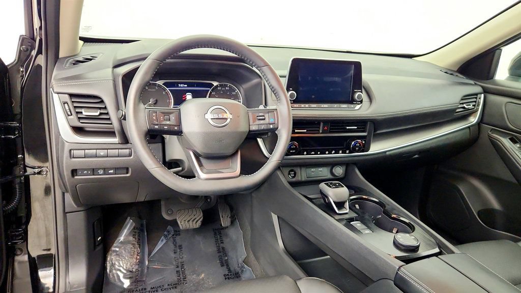 Used 2026 Nissan Rogue SV w/ SV Premium Package AWD/4WD image 13