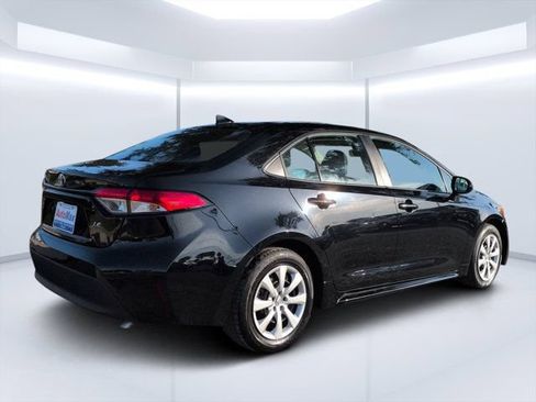 Used 2024 Toyota Corolla LE FWD image 3