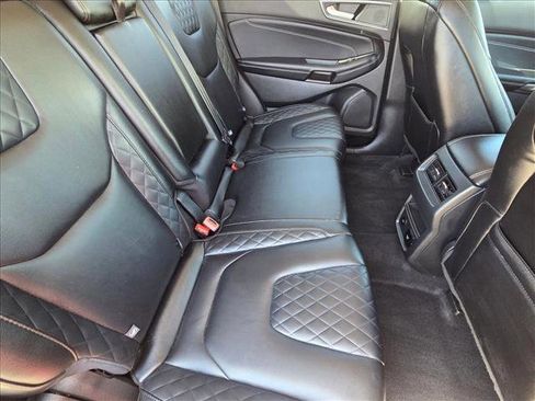 Used 2024 Ford Edge Titanium AWD/4WD image 18