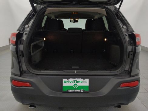 Used 2014 Jeep Cherokee Latitude w/ Comfort/Convenience Group image 29