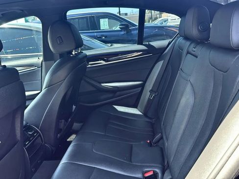 Used 2018 BMW 530i RWD image 9
