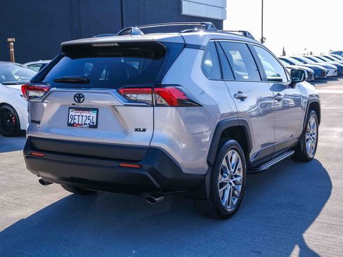 Certified 2022 Toyota RAV4 XLE Premium FWD image 4