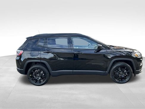 New 2026 Jeep Compass Latitude image 7