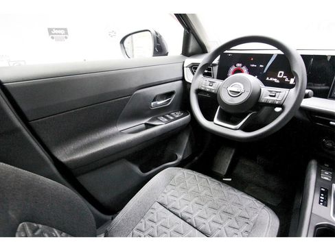 New 2026 Nissan Kicks SV w/ SV Premium Package image 6