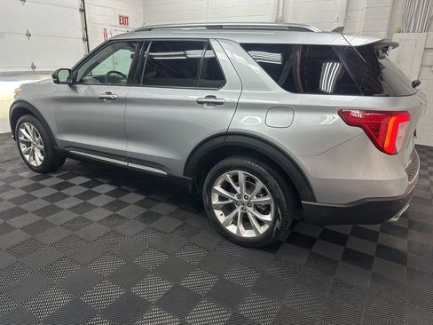 Used 2022 Ford Explorer Platinum w/ Equipment Group 601A AWD/4WD image 6