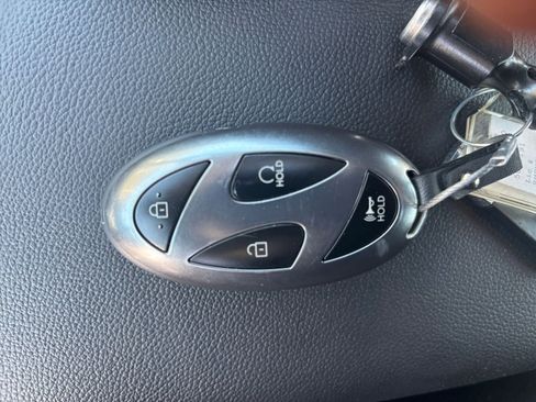 Used 2025 Hyundai Elantra SEL FWD image 25