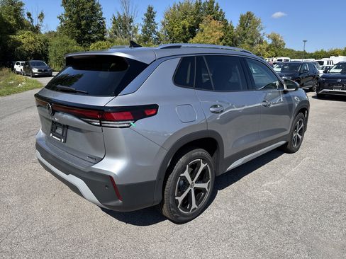 New 2025 Volkswagen Tiguan SE image 7