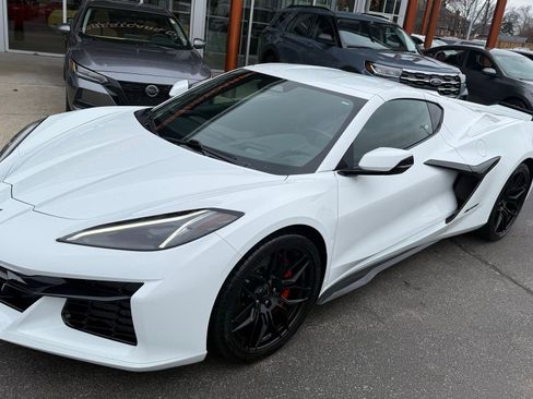 Used 2024 Chevrolet Corvette Z06 image 4