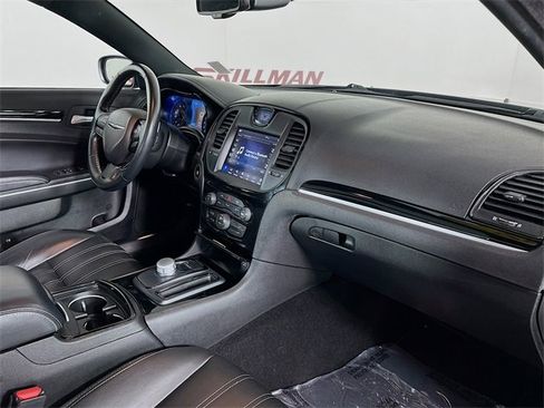 Used 2022 Chrysler 300 S image 40