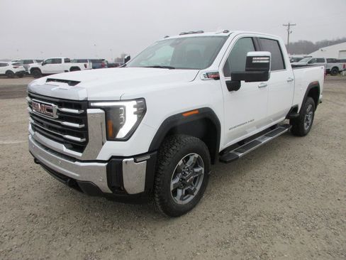 New 2026 GMC Sierra 2500 SLT w/ SLT Premium Package AWD/4WD image 10