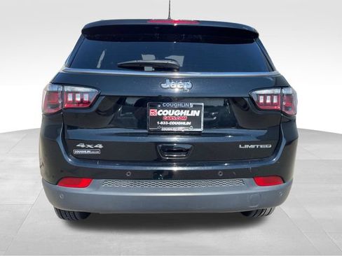 Used 2025 Jeep Compass Limited AWD/4WD image 4