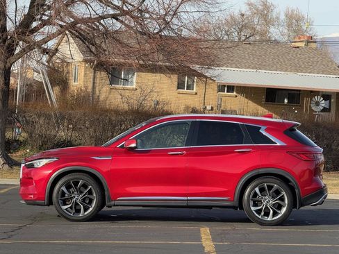 Used 2019 INFINITI QX50 Essential w/ Sensory Package image 8