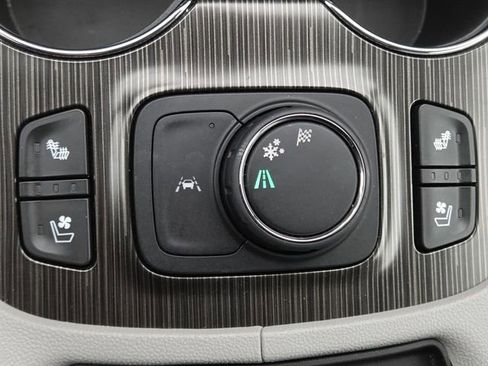 Certified 2023 GMC Acadia SLT w/ Technology Package image 10