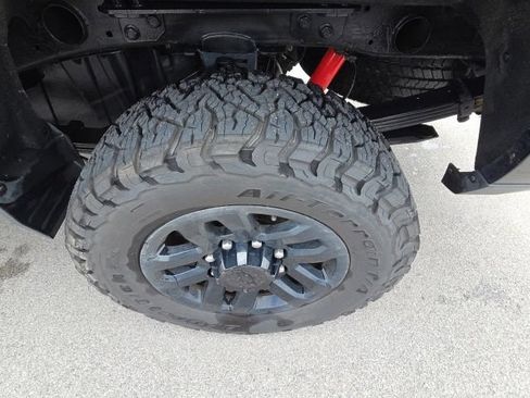 Used 2019 Chevrolet Silverado 2500 LT w/ Midnight Edition AWD/4WD image 29