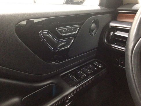 Used 2021 Lincoln Aviator Reserve w/ Elements Package Plus image 24