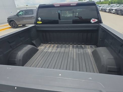 Used 2020 Chevrolet Silverado 1500 LTZ w/ LTZ Premium Package AWD/4WD image 34