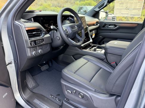 New 2026 GMC Yukon Denali image 10