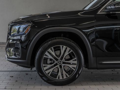 Used 2026 Mercedes-Benz GLB 250 4MATIC image 4