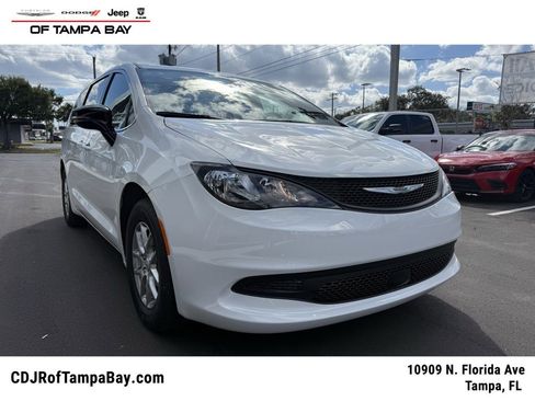 New 2026 Chrysler Voyager LX image 1