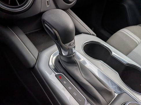 Used 2025 Chevrolet Blazer LT image 11