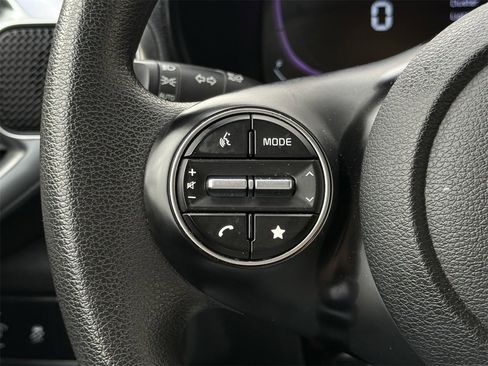 Used 2023 Kia Soul LX w/ LX Technology Package image 13