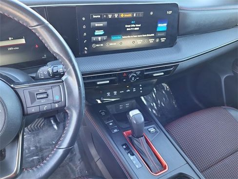 Used 2025 Nissan Kicks SR image 13