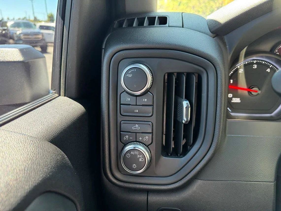 Used 2022 GMC Sierra 3500 Pro w/ Convenience Package AWD/4WD image 18