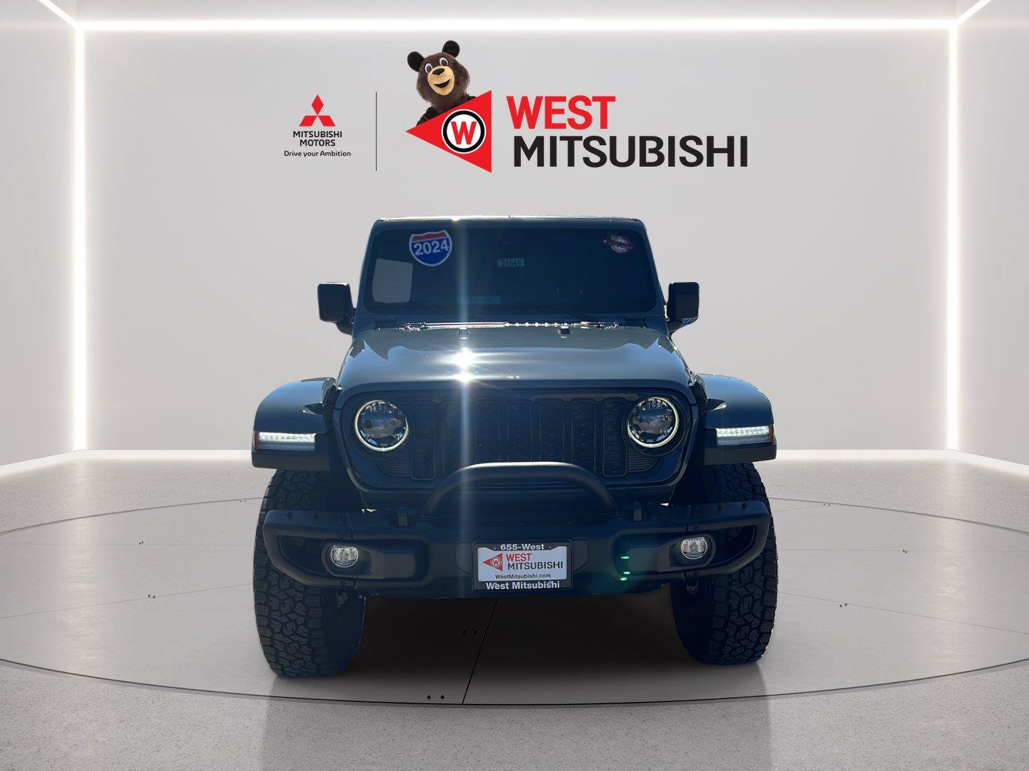 Used 2024 Jeep Gladiator Sport AWD/4WD image 8